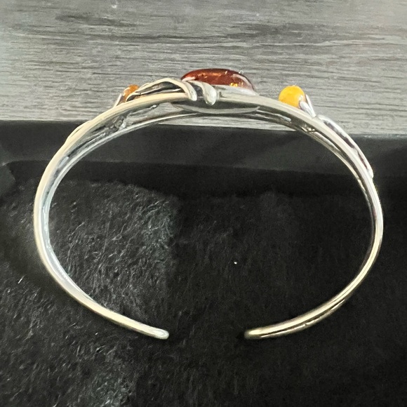 Bangle bracelet - Picture 3 of 3